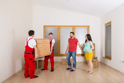 Moving van service for homes and flats in Somers Town
