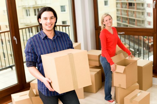 Practical moving assistance for homes and businesses in Somerstown